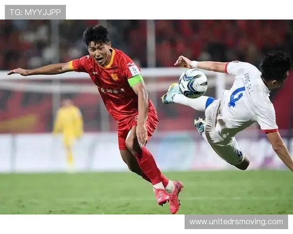 争议！U22国足大名单公布，两大将落选，名记给出理由，球迷热议